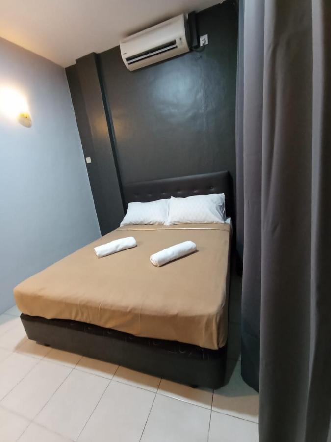 D Layaran Kuantan Lpt Exit 833 Hotel Buitenkant foto